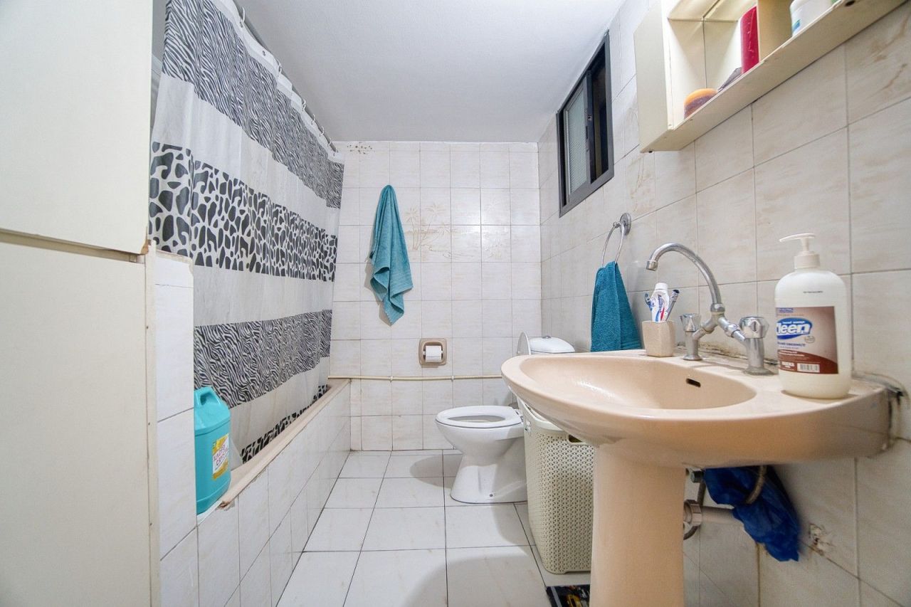 Commercial property in Paphos, Cyprus, 205 m² - picture 12