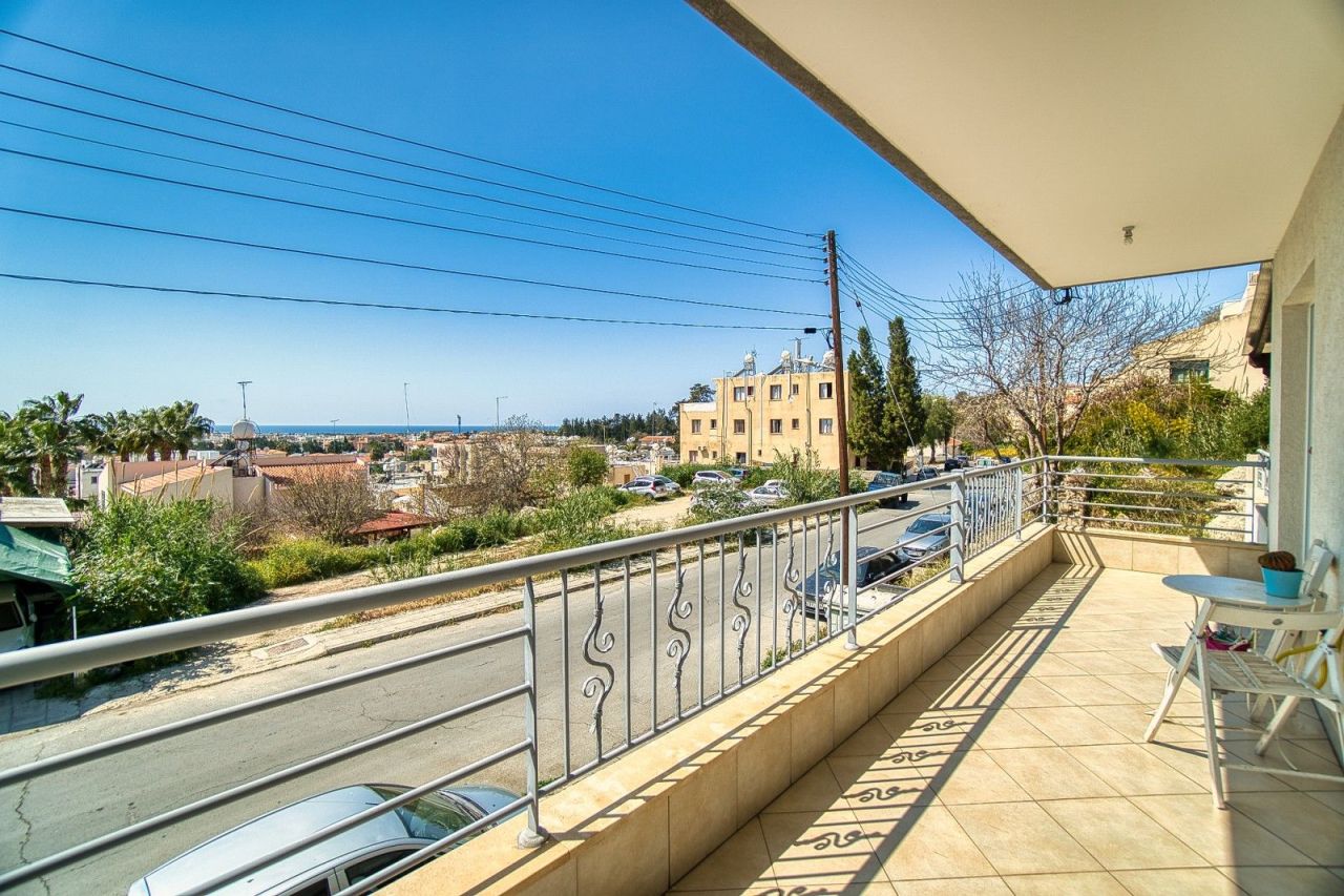 Apartment in Paphos, Cyprus, 95 m² - picture 12