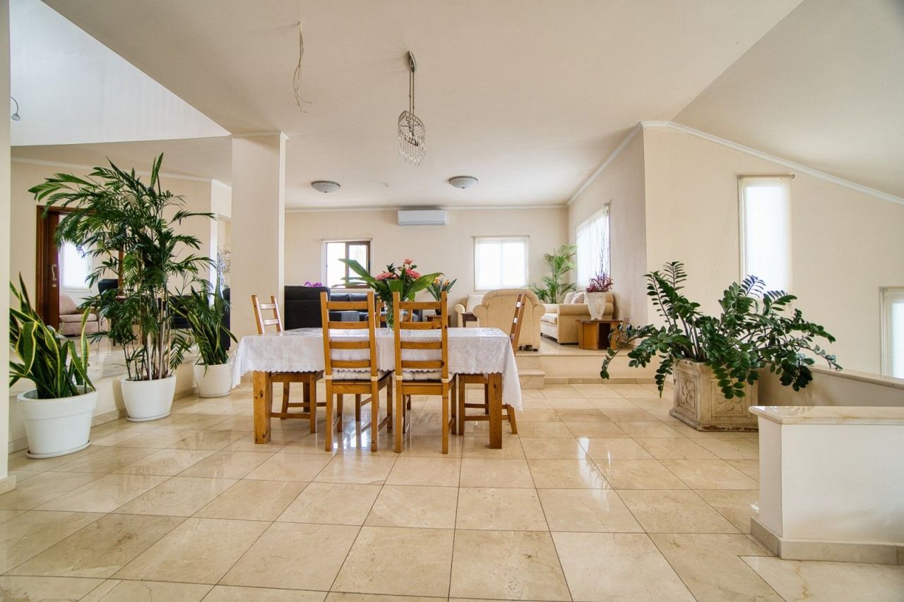 Villa in Paphos, Cyprus, 350 m² - picture 15