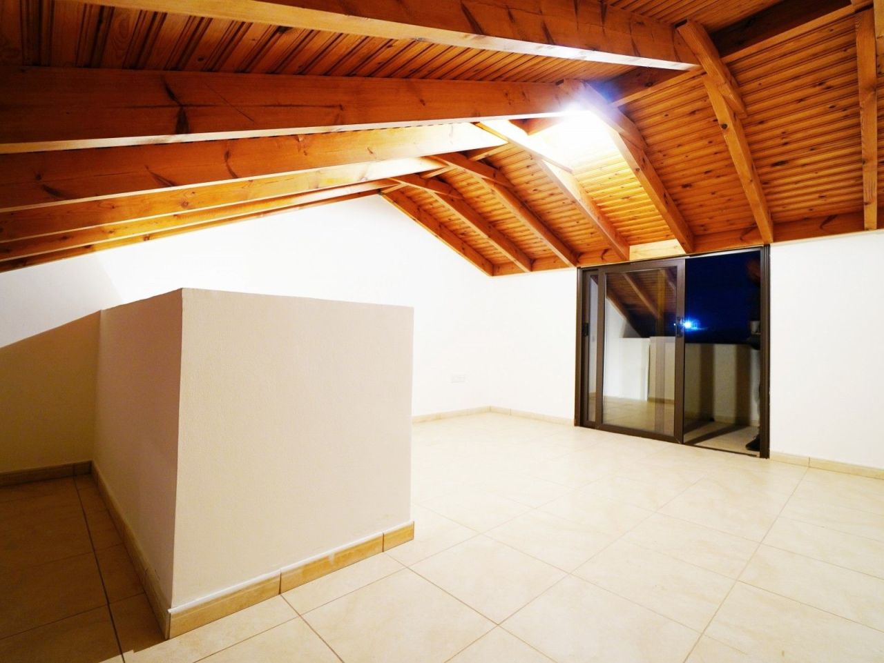 Casa adosada en Lárnaca, Chipre, 129 m² - imagen 15