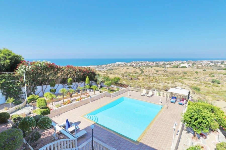 Villa in Paphos, Cyprus, 350 m² - picture 17