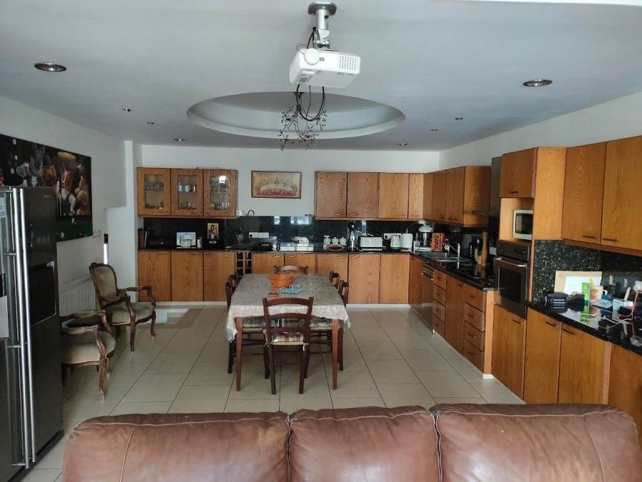 Biens commerciaux à Larnaca, Chypre, 500 m² - image 18