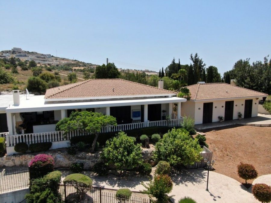 Bungalow in Paphos, Cyprus, 340 m² - picture 18