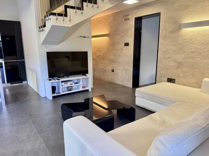 Appartement à Dobrota, Monténégro, 129 m² - image 2