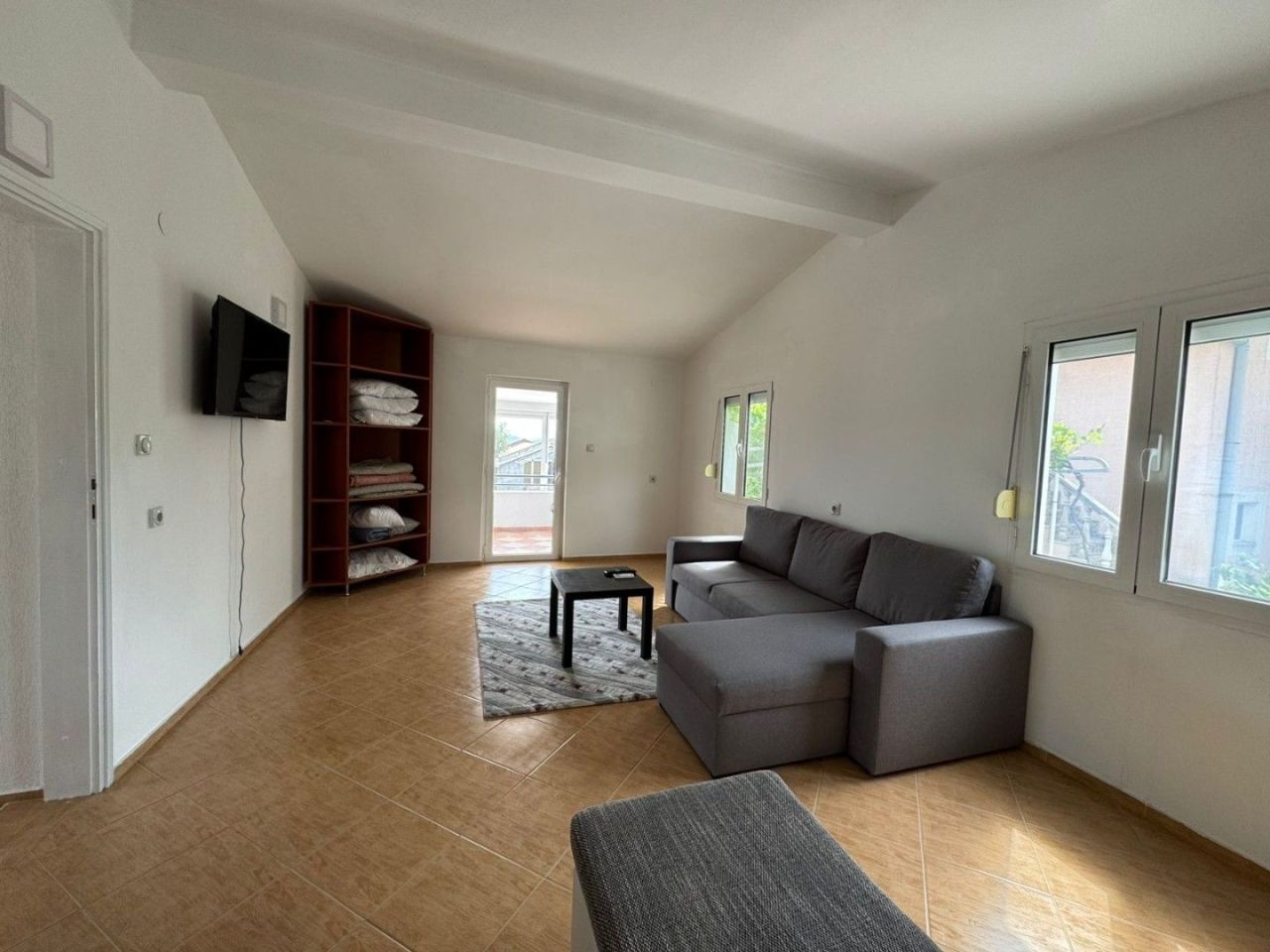 House in Bar, Montenegro, 130 m² - picture 8