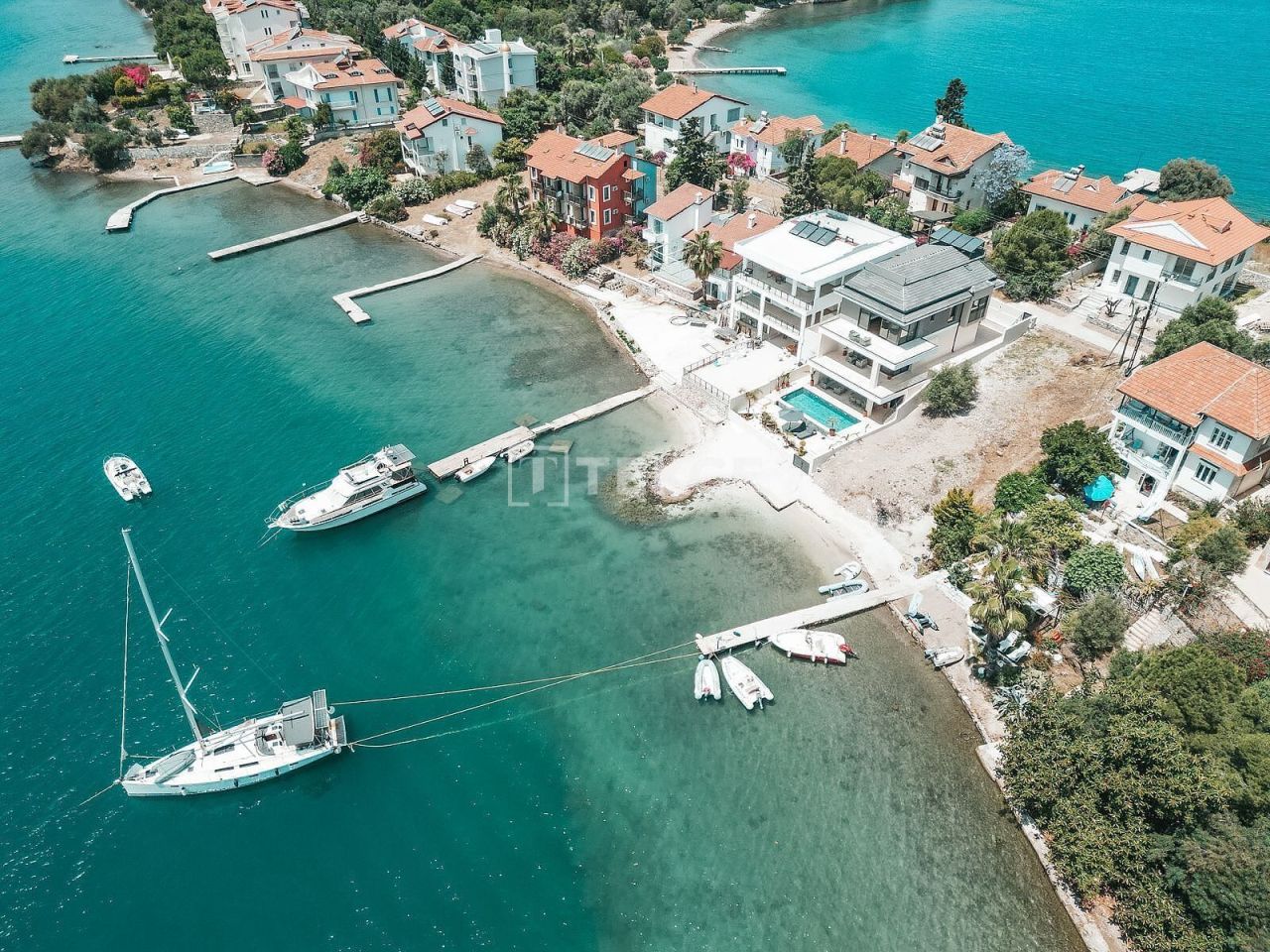 Villa à Fethiye, Turquie, 530 m² - image 1