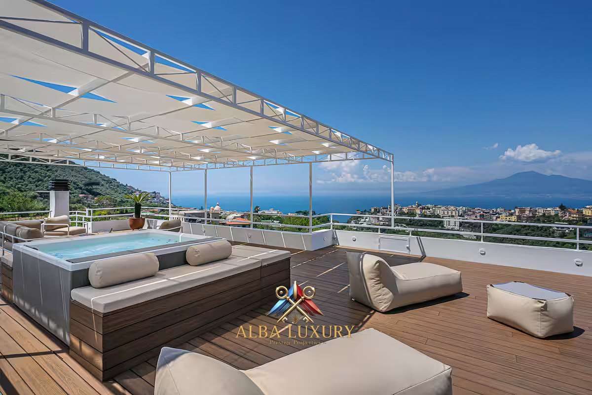 Villa via Fornacelle, Italie, 400 m² - image 1