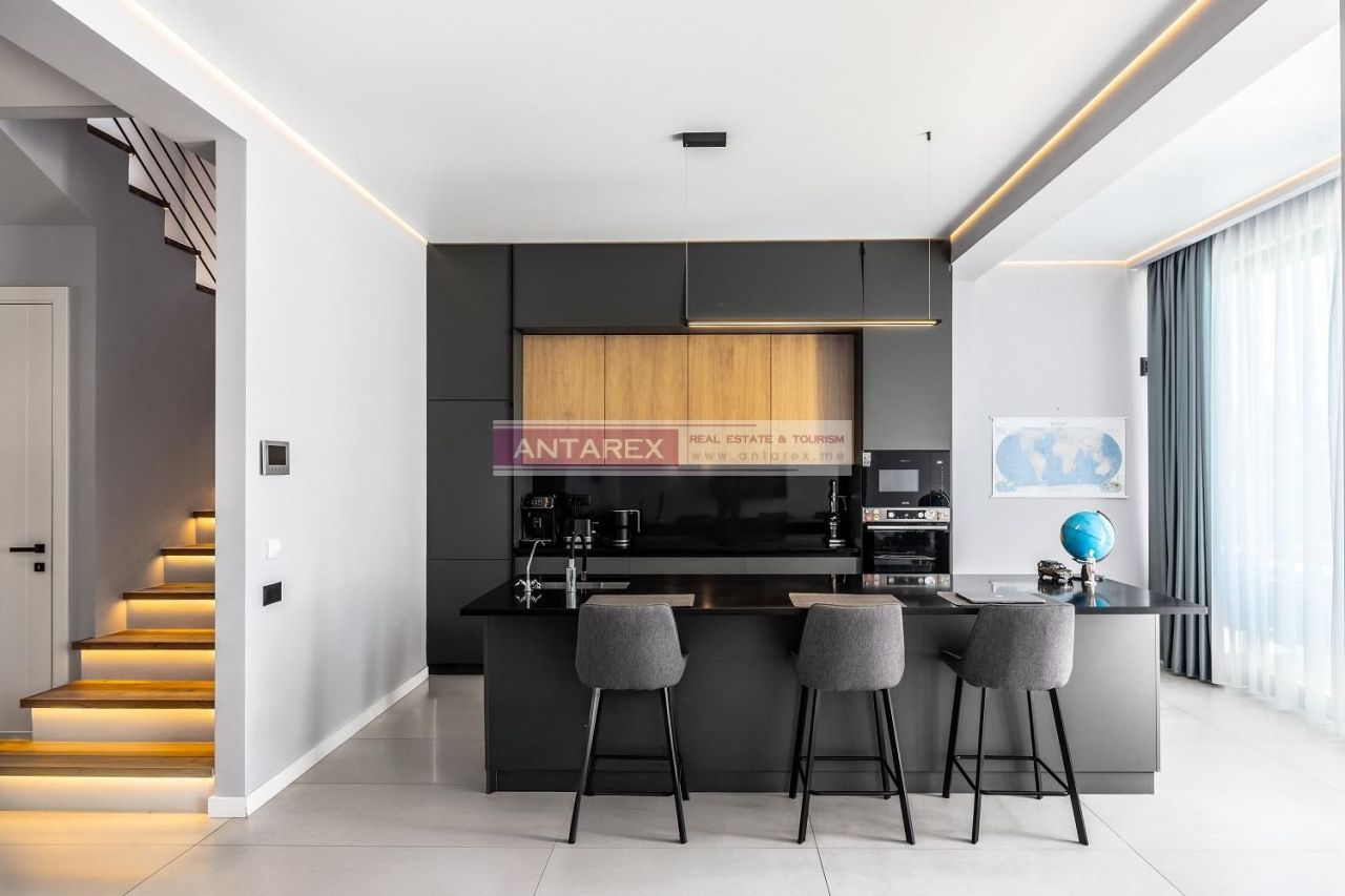 Villa en Kavač, Montenegro, 180 m² - imagen 2