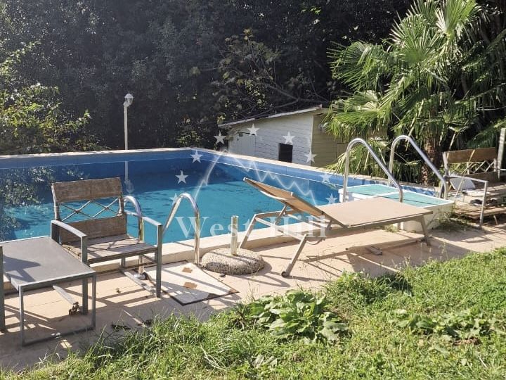 Haus in Herceg-Novi, Montenegro, 143 m² - Foto 1
