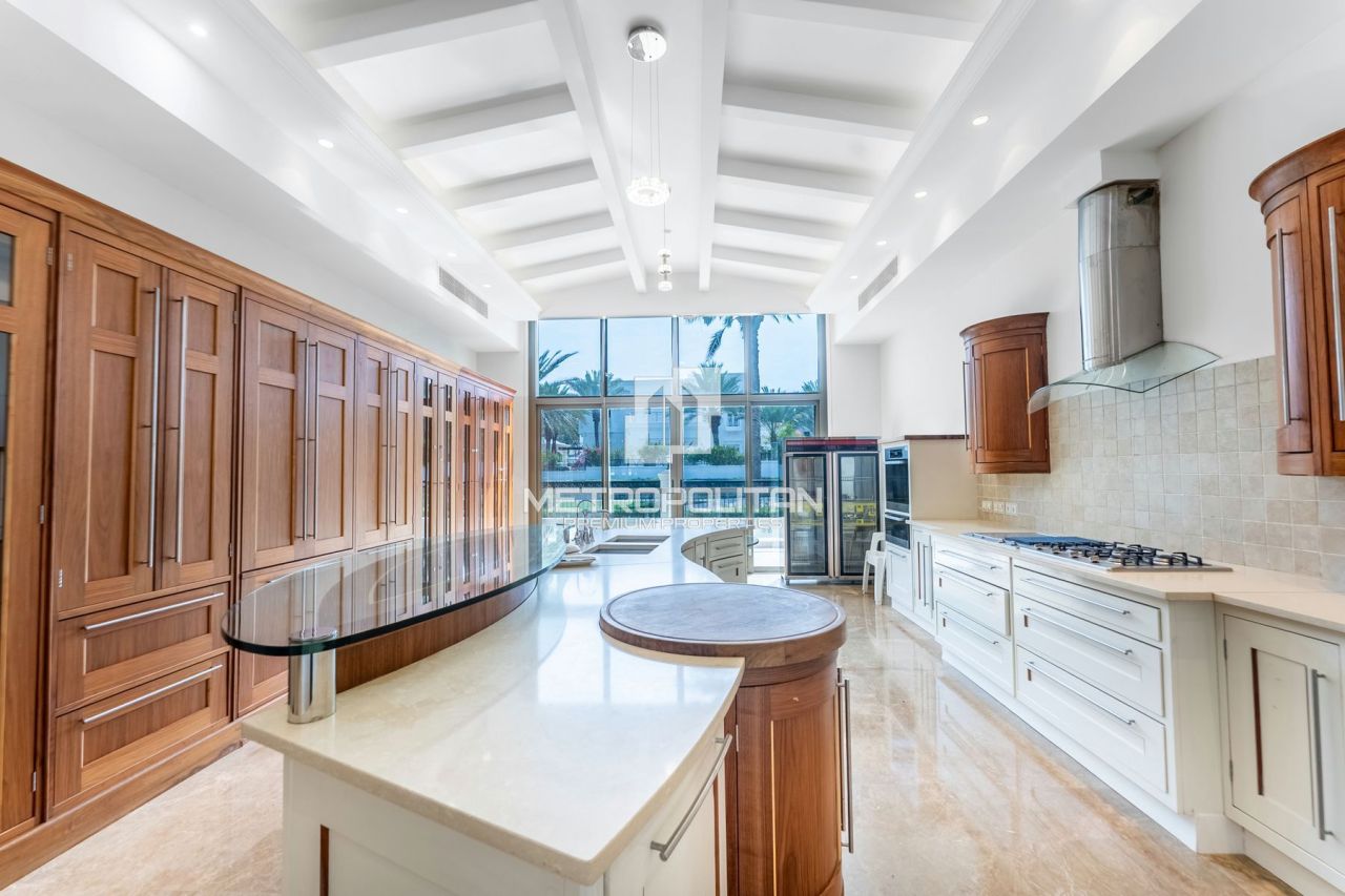 Villa à Dubaï, EAU, 1 750 m² - image 13