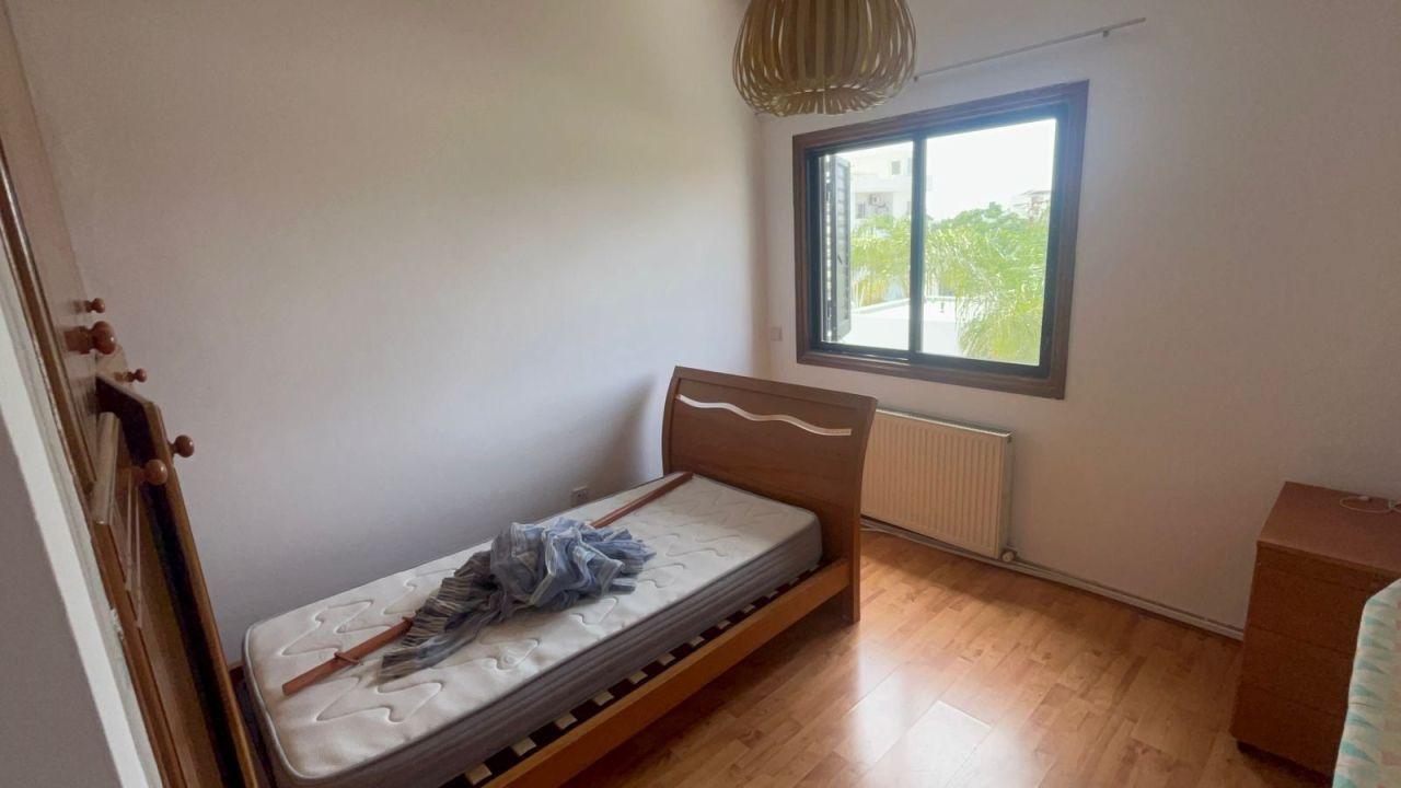 Apartment in Limassol, Cyprus - picture 3