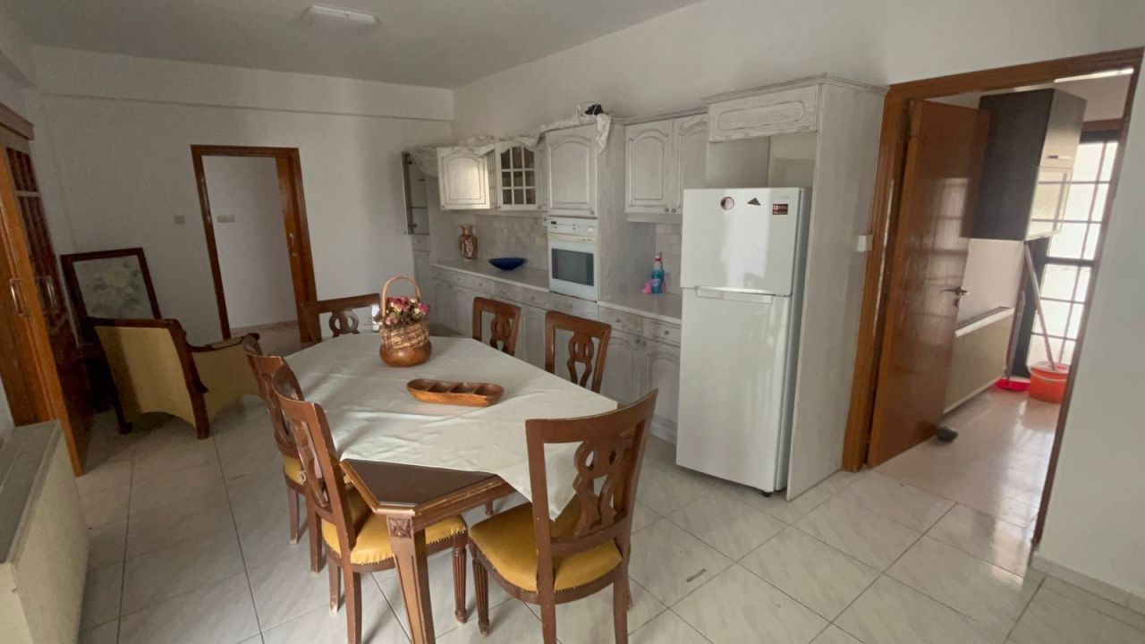 Apartment in Limassol, Cyprus - picture 6