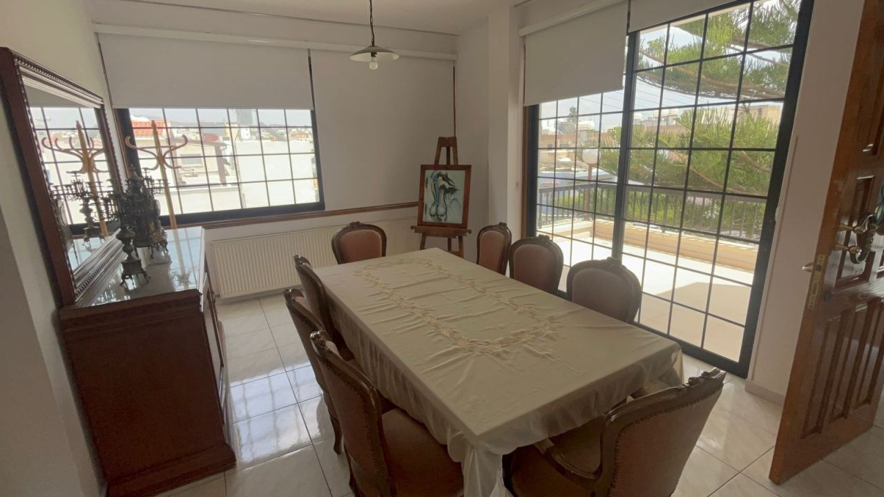 Apartment in Limassol, Cyprus - picture 9