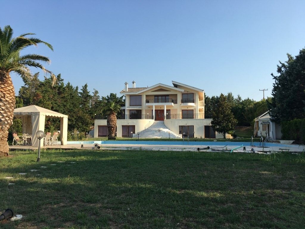 Villa à Thessalonique, Grèce, 1 050 m² - image 1