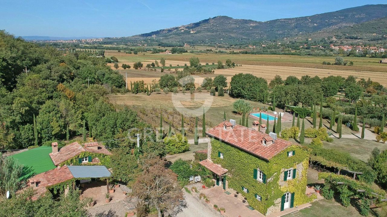 Casa en Cortona, Italia, 314.4 m² - imagen 4