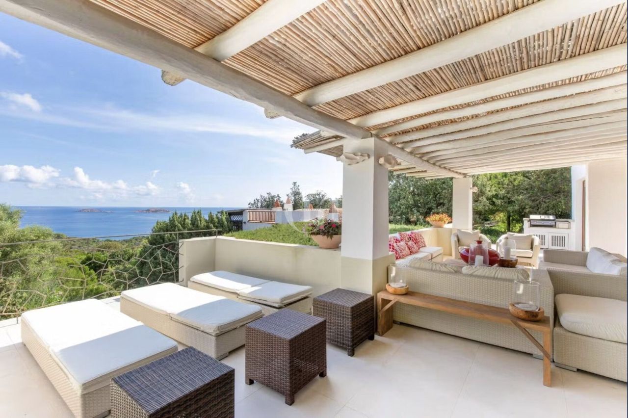 Villa in Porto Cervo, Italy, 240 m² - picture 1