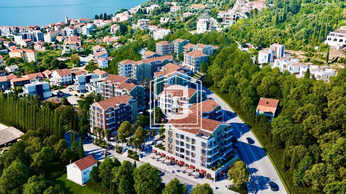 Apartment in Tivat, Montenegro, 69 m² - picture 16