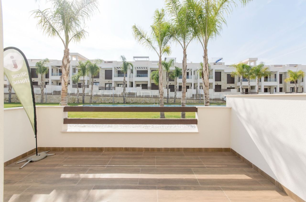 Apartment in Torrevieja, Spanien, 115 m² - Foto 1