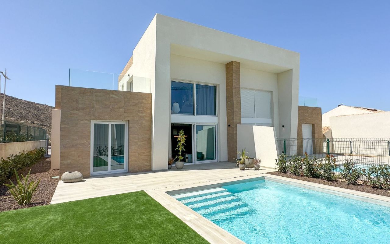 Bungalow in Algorfa, Spain, 163 m² - picture 1