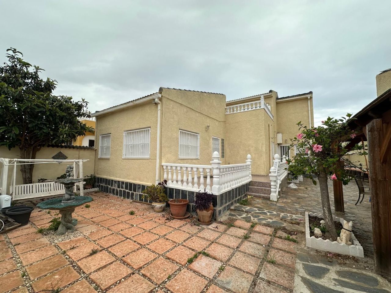 Chalet à Torrevieja, Espagne, 150 m² - image 1