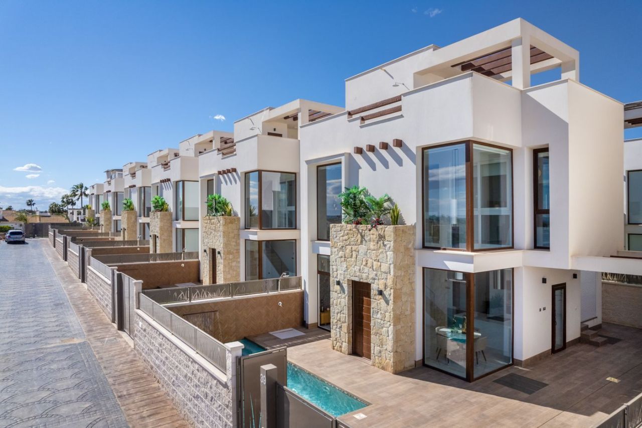 Villa in Ciudad Quesada, Spain, 109 m² - picture 1