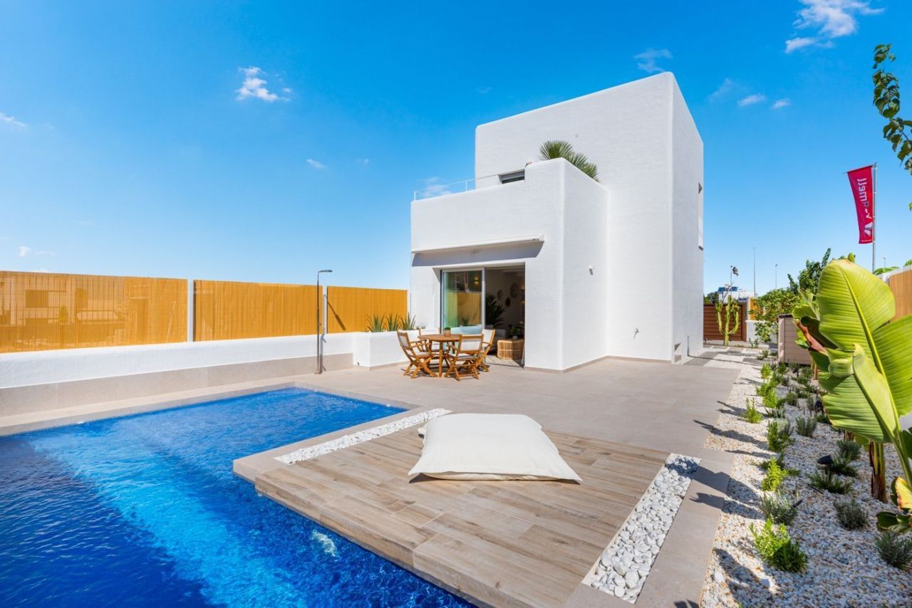 Villa in San Fulgencio, Spain, 122 m² - picture 1
