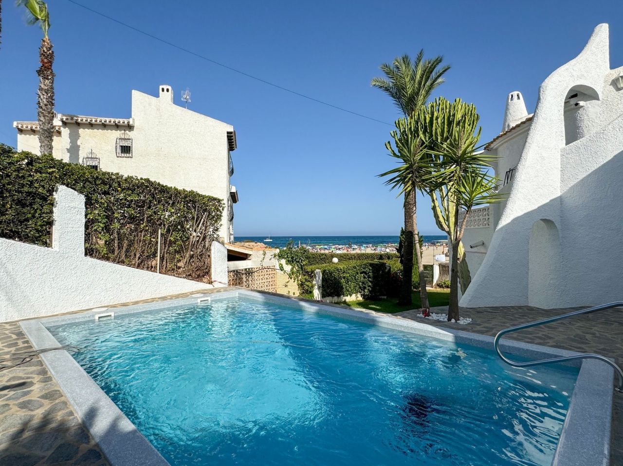 Villa en Orihuela Costa, España, 250 m² - imagen 1