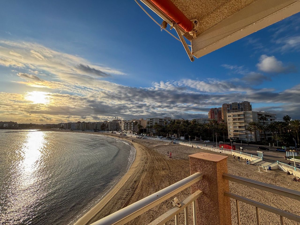 Appartement à Torrevieja, Espagne, 100 m² - image 2