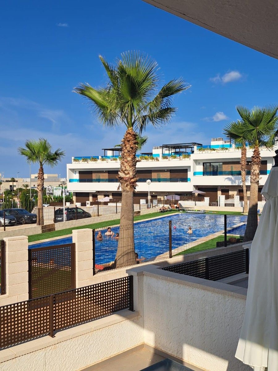 Bungalow in Orihuela Costa, Spain, 80 m² - picture 2