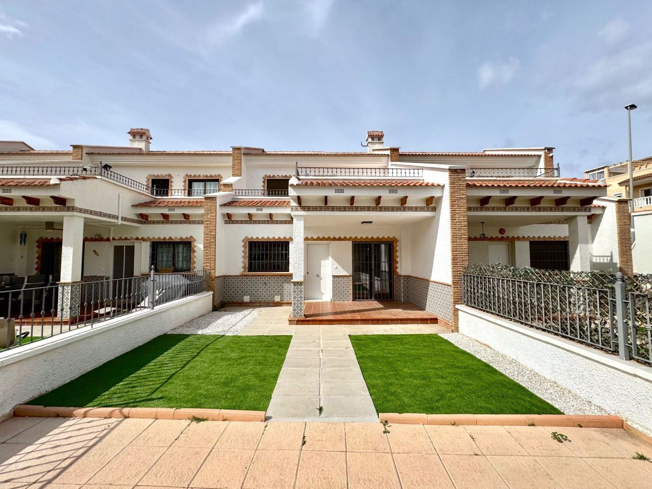 Chalet à San Miguel de Salinas, Espagne, 106 m² - image 3