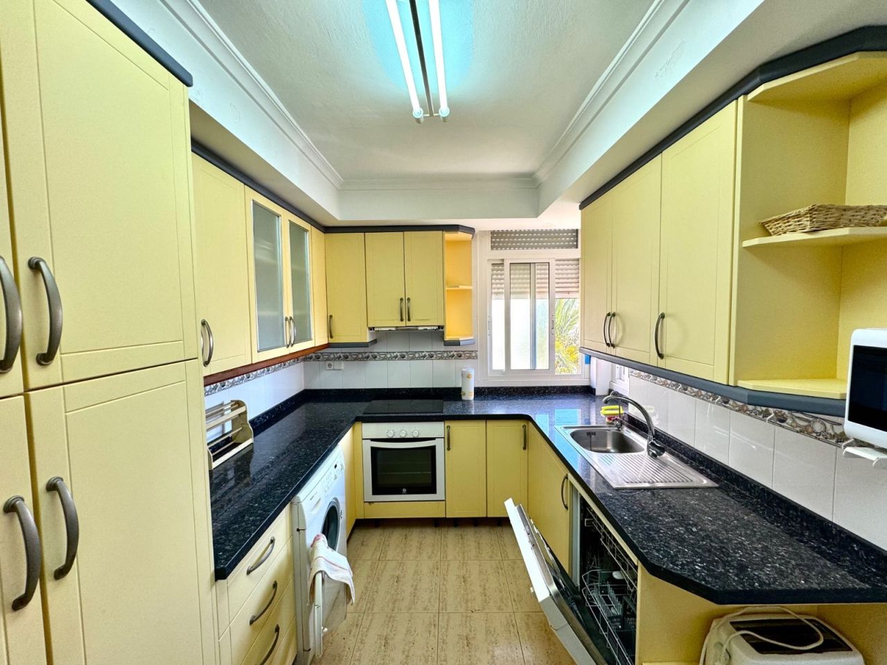 Apartment in Torrevieja, Spain - picture 9