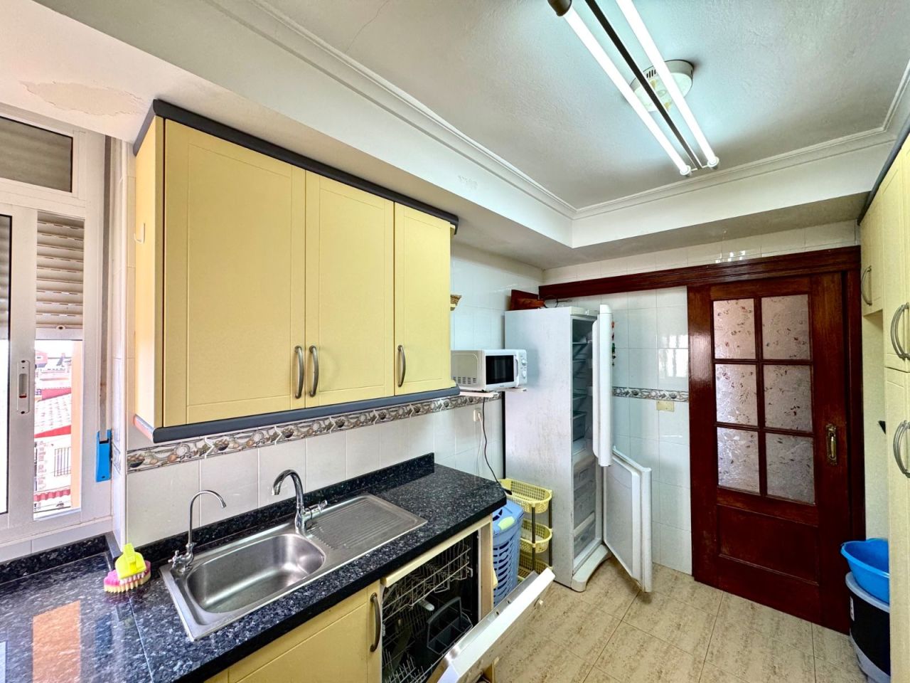 Apartment in Torrevieja, Spain - picture 10