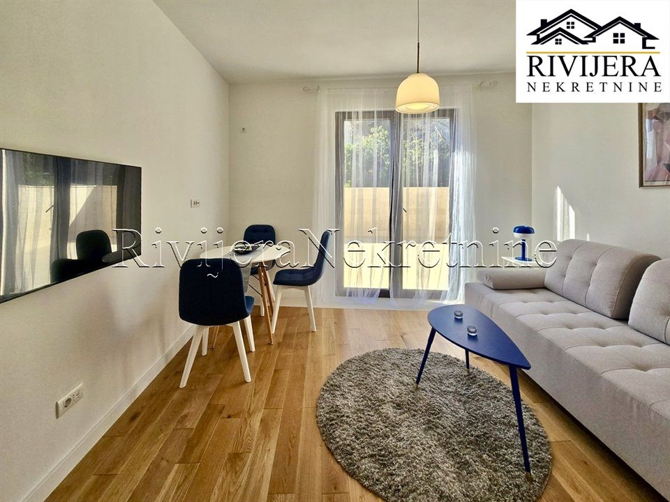 Apartment in Tivat, Montenegro, 27 m² - picture 2