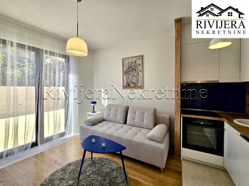 Apartment in Tivat, Montenegro, 27 m² - picture 4