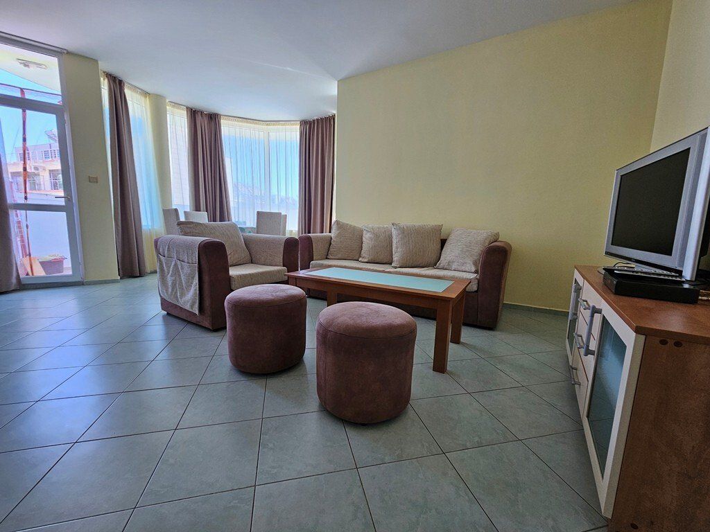 Appartement à Slantchev Briag, Bulgarie, 97 m² - image 1