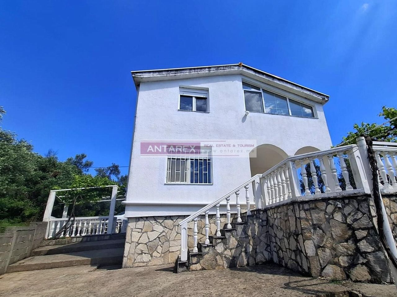 Villa in Halbinsel Luštica, Montenegro, 140 m² - Foto 1