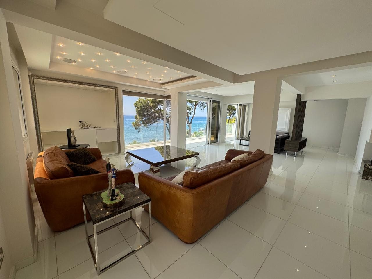 Apartment in Germasogeia, Cyprus - picture 1