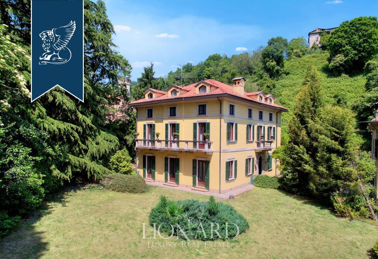 Villa à Lecco, Italie, 900 m² - image 1