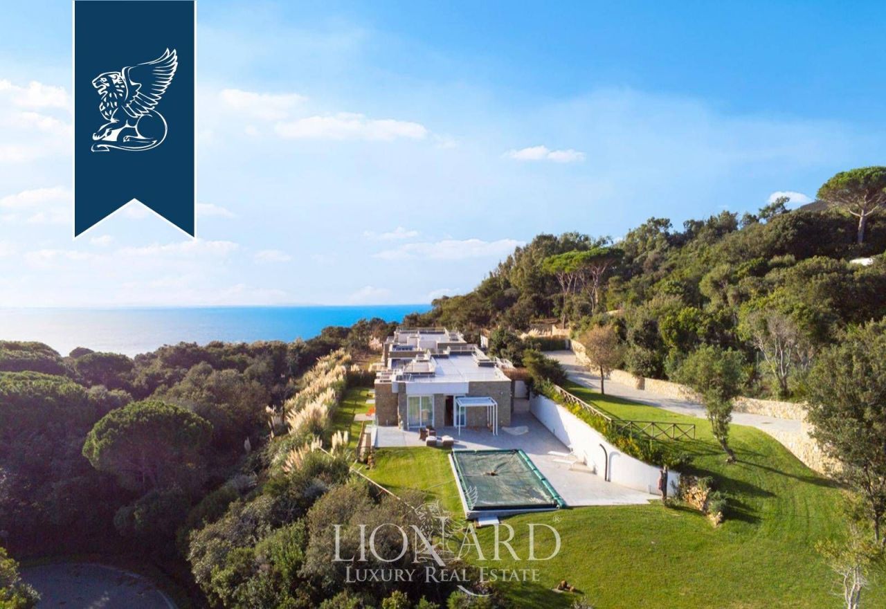 Villa in Castiglione della Pescaia, Italy, 350 m² - picture 2