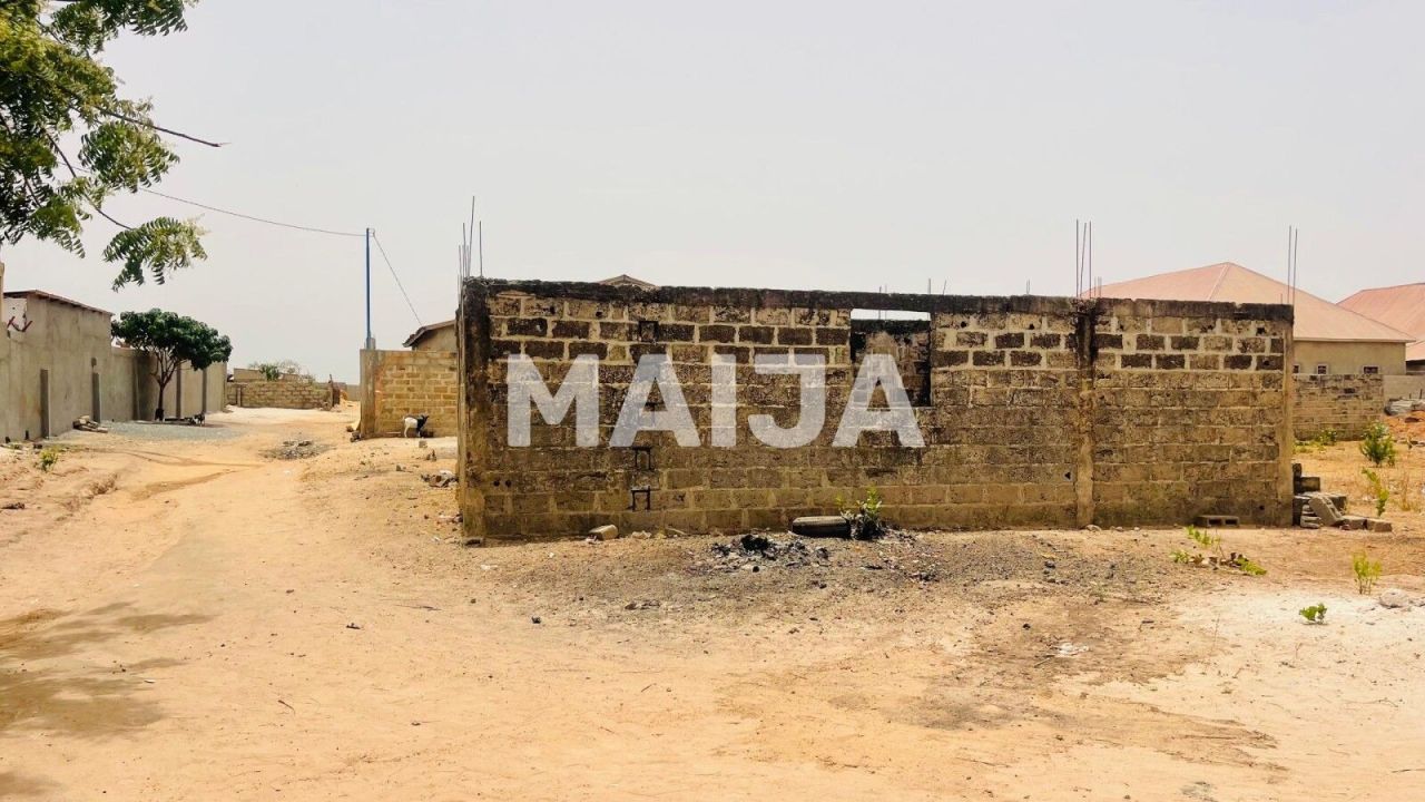 Terrain Bafuloto, Gambie, 400 m² - image 1