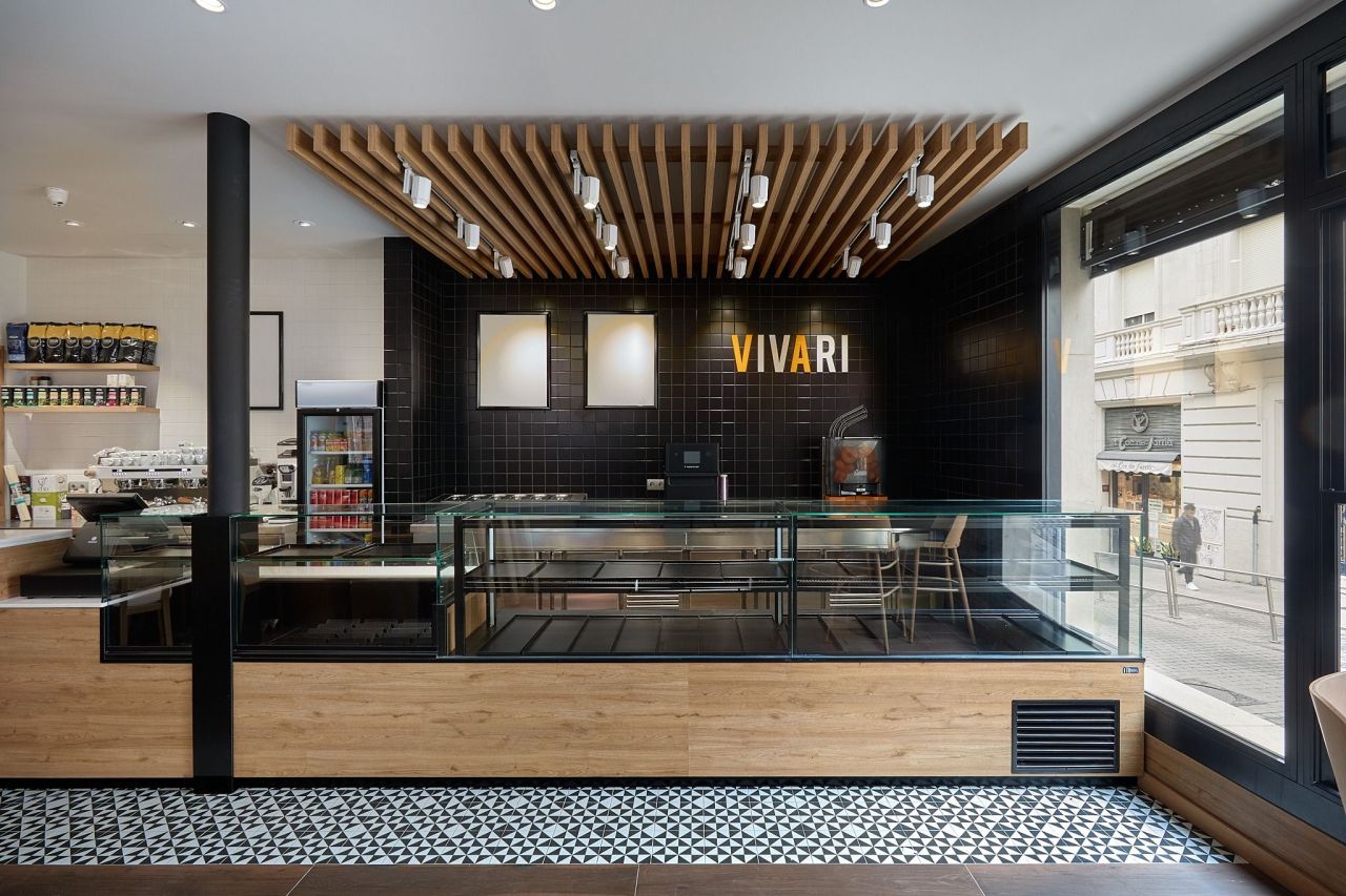 Cafetería, restaurante en Barcelona, España, 250 m² - imagen 1