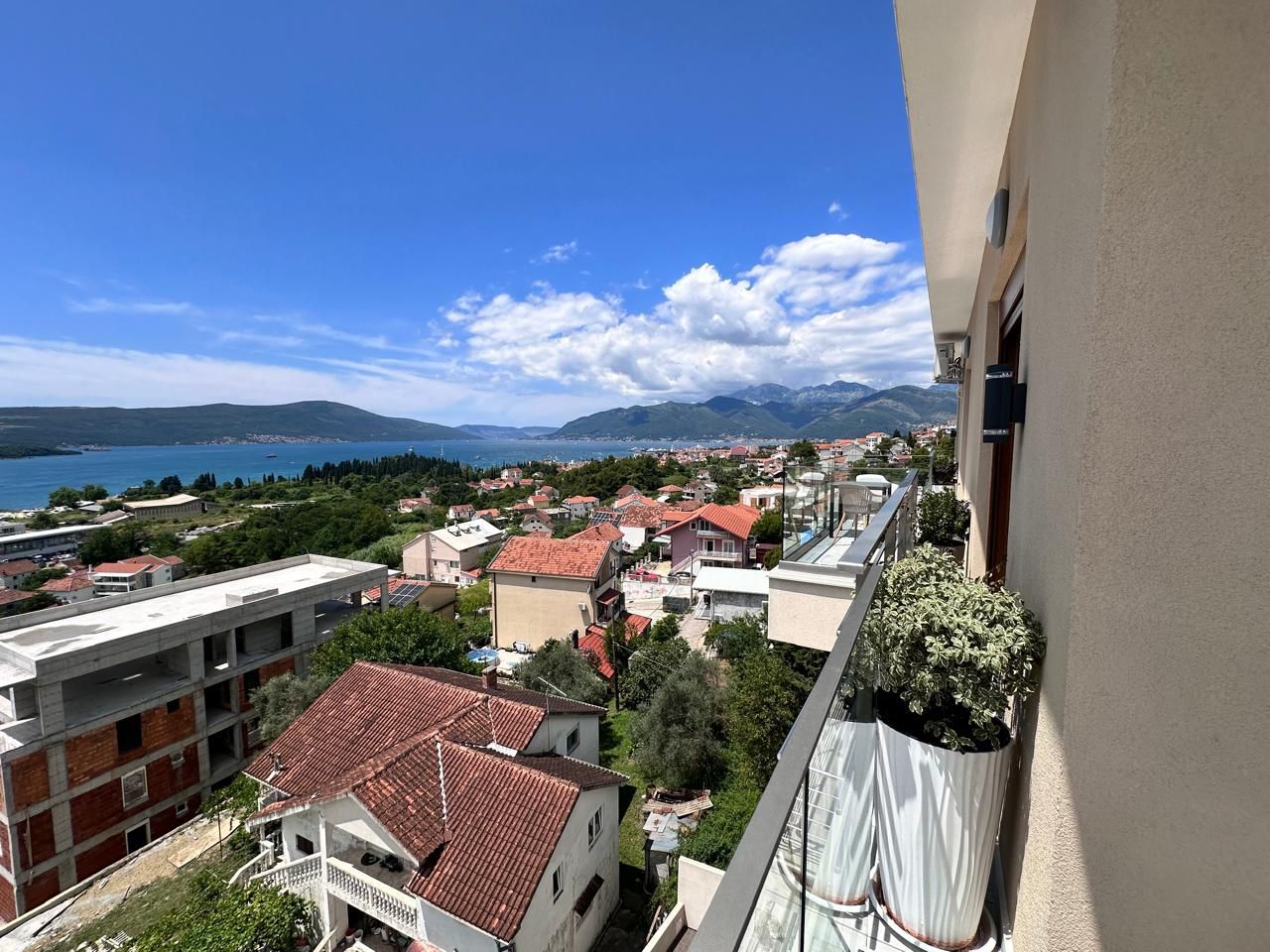 Penthouse à Tivat, Monténégro, 38 m² - image 1