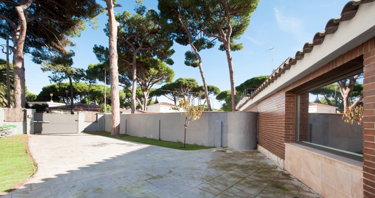 Maison à Castelldefels, Espagne, 388 m² - image 9