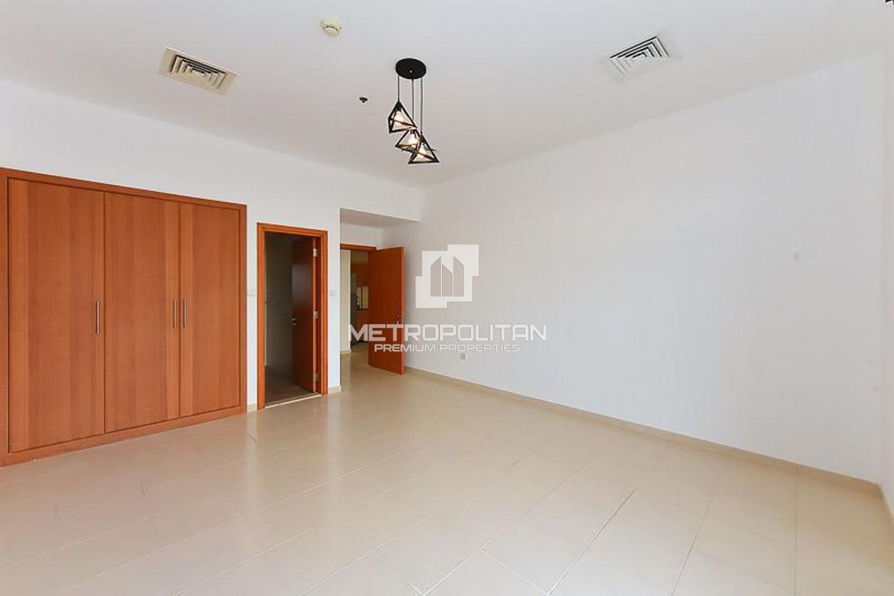 Apartment in Dubai, UAE, 129 m² - picture 1