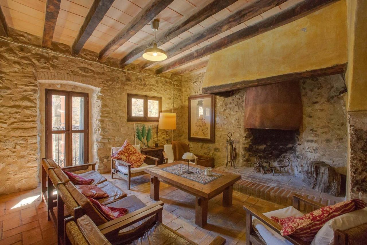 Hotel in Girona, Spain, 727 m² - picture 2