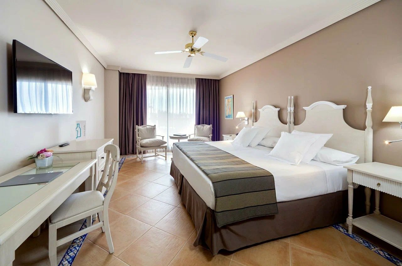 Hotel en Marbella, España, 2 782 m² - imagen 1
