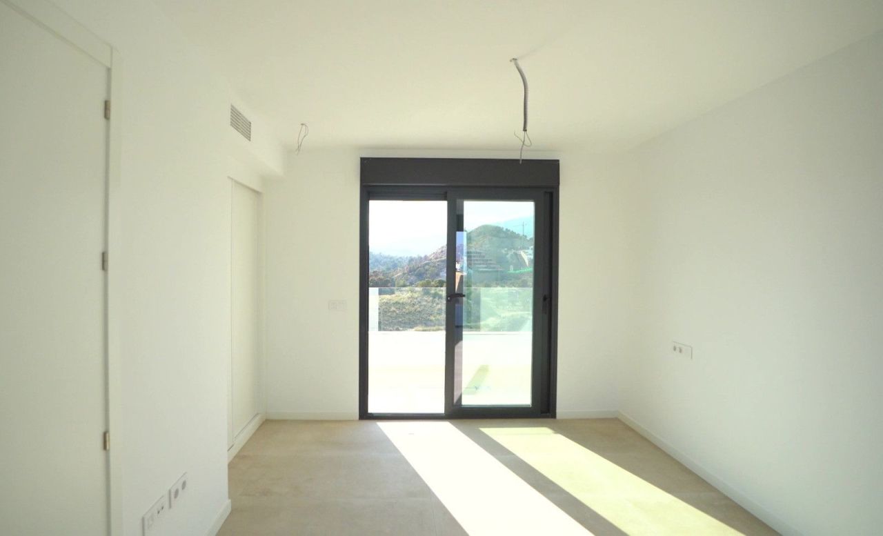 Penthouse in Finestrat, Spain, 237 m² - picture 9