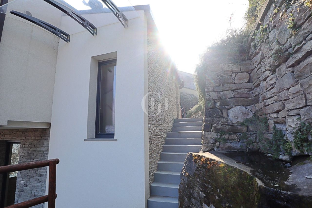 Villa on Lake Como, Italy, 260 m² - picture 14