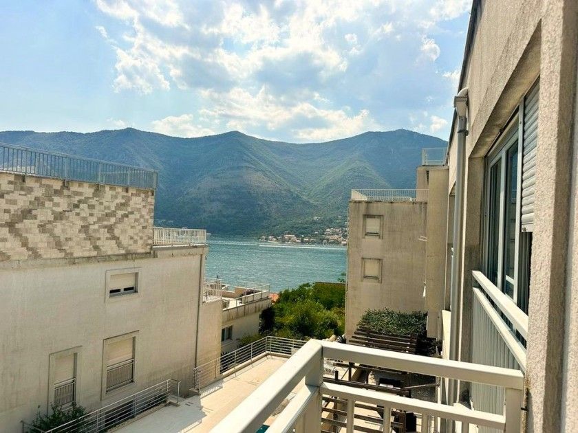 Wohnung in Dobrota, Montenegro, 75 m² - Foto 2