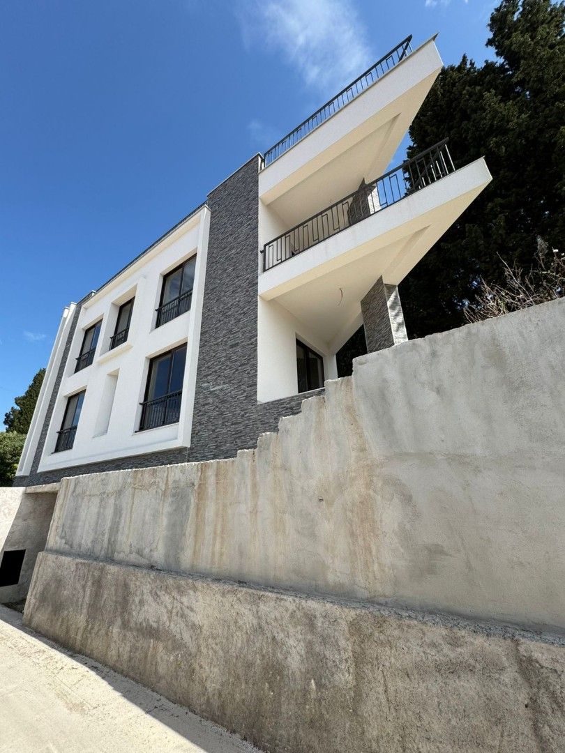 Haus in Bar, Montenegro, 338 m² - Foto 2